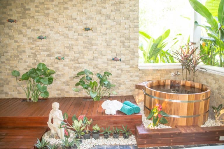 Ofuro The Japanese Soaking Tub